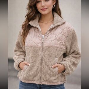 Abercrombie & Fitch Beige and Cream Jacket